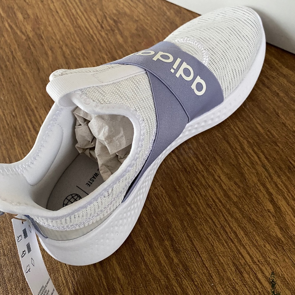 ADIDAS womens 8 sneaker